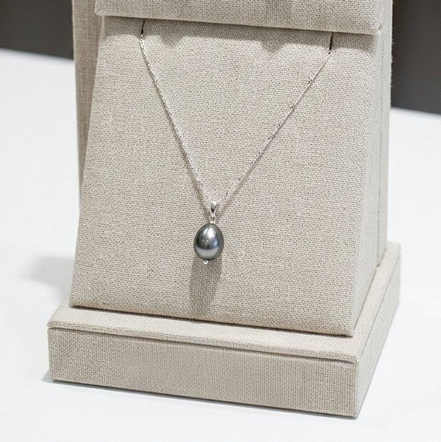Aureline Tahitian Pearl Pendant Necklace