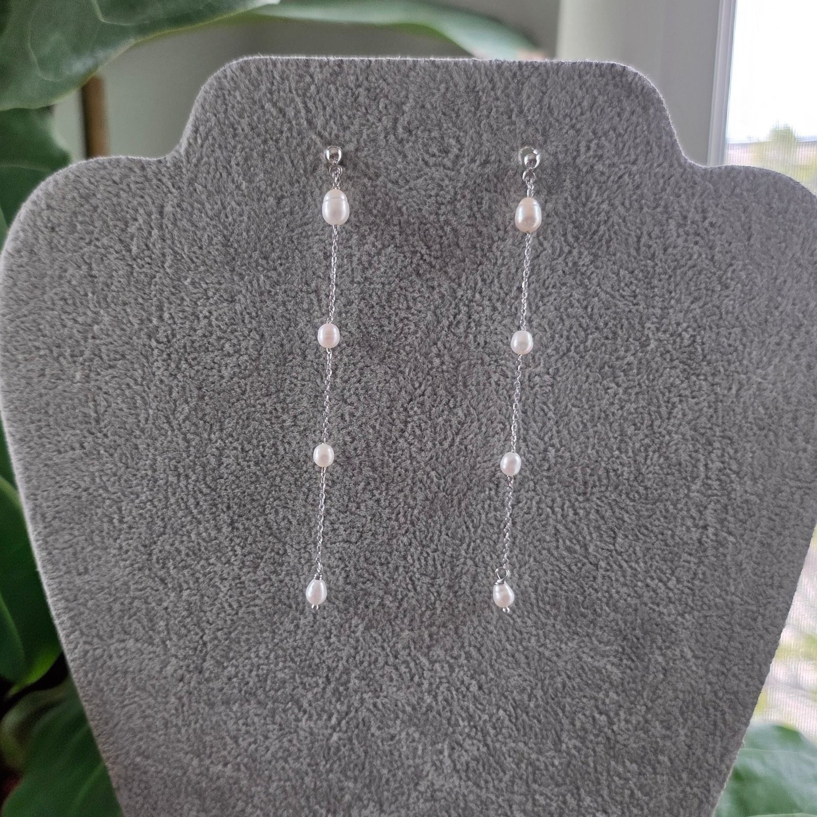 Aureline Pearl Line Earrings