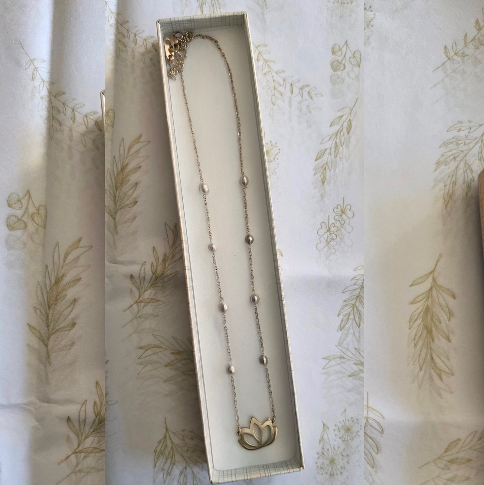 Kalaa Silver Lotus Pearl Necklace - Image 2
